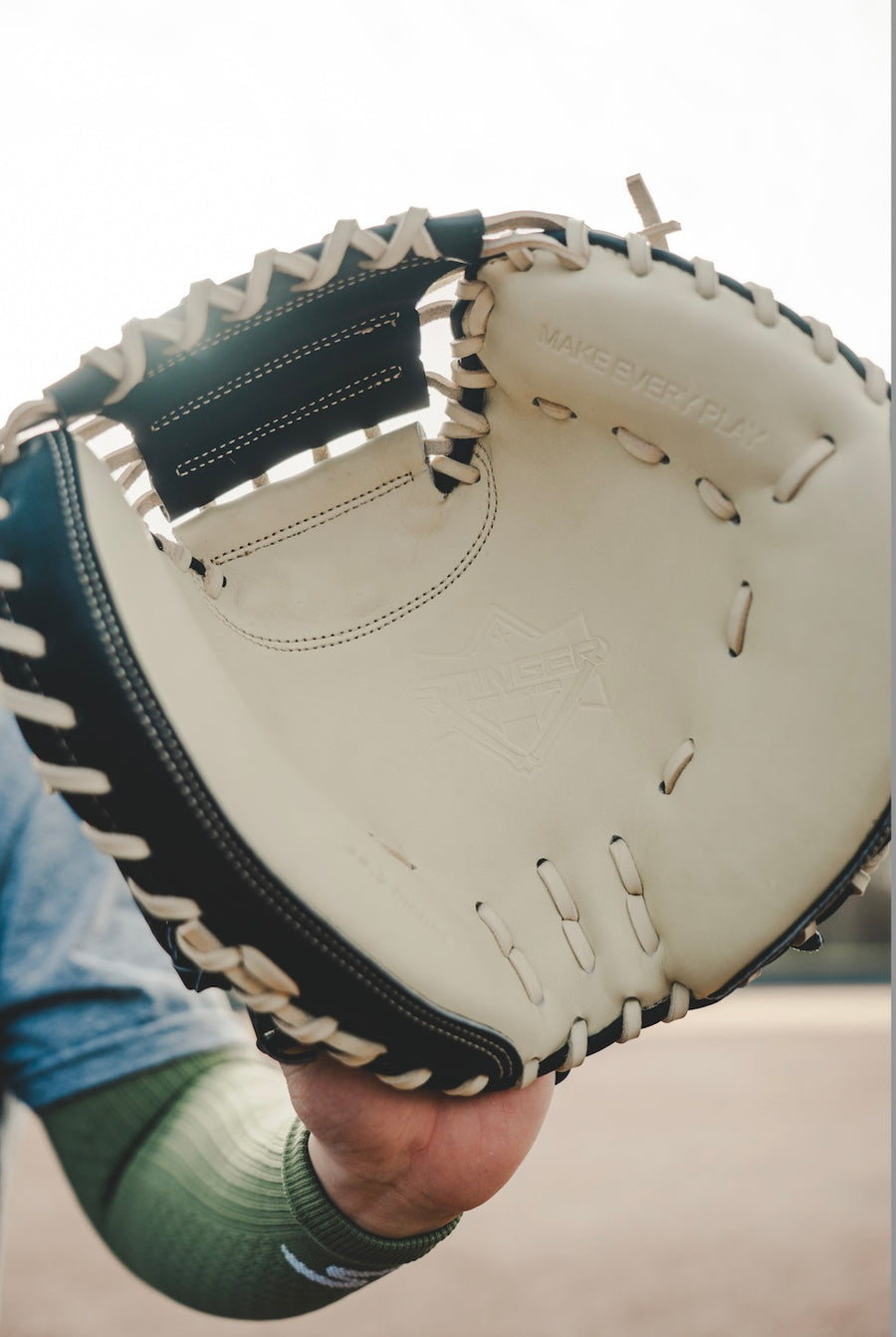 Stinger Black Diamond 34.5" Catcher's Mitt