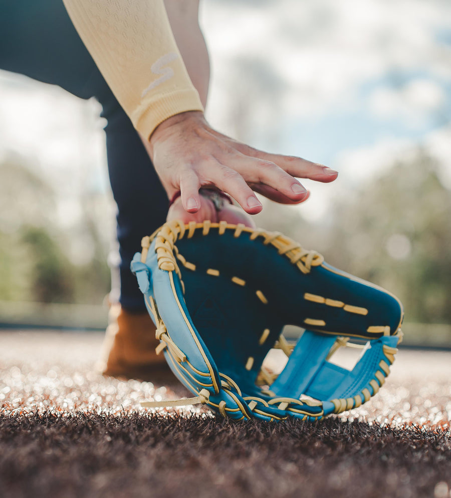 Stinger Thunderbolt 11.25" Baseball Fielding Glove